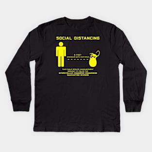 Social Distancing Hugger - yellow Kids Long Sleeve T-Shirt